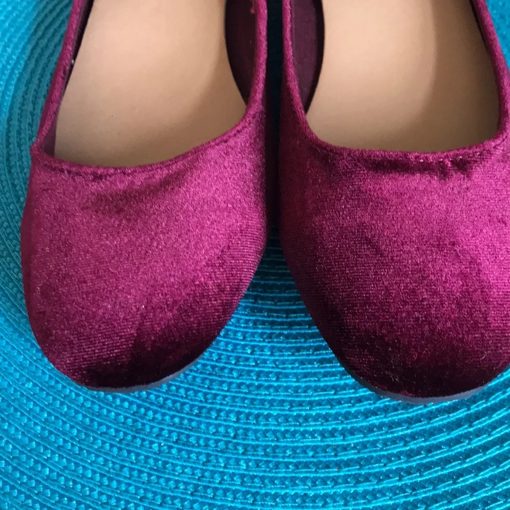 Gap Women's Velvet Ankle Tie Flats in Wine